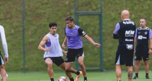 Atlético treina em dois períodos nesta segunda-feira e foca estreia no Mineiro - Imagem do artigo original