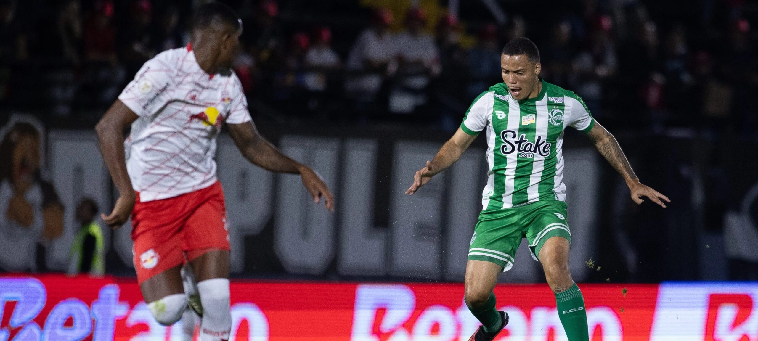 Juventude aceita negociar Luís Mandaca com o Corinthians por 3 milhões de euros - Imagem do artigo original