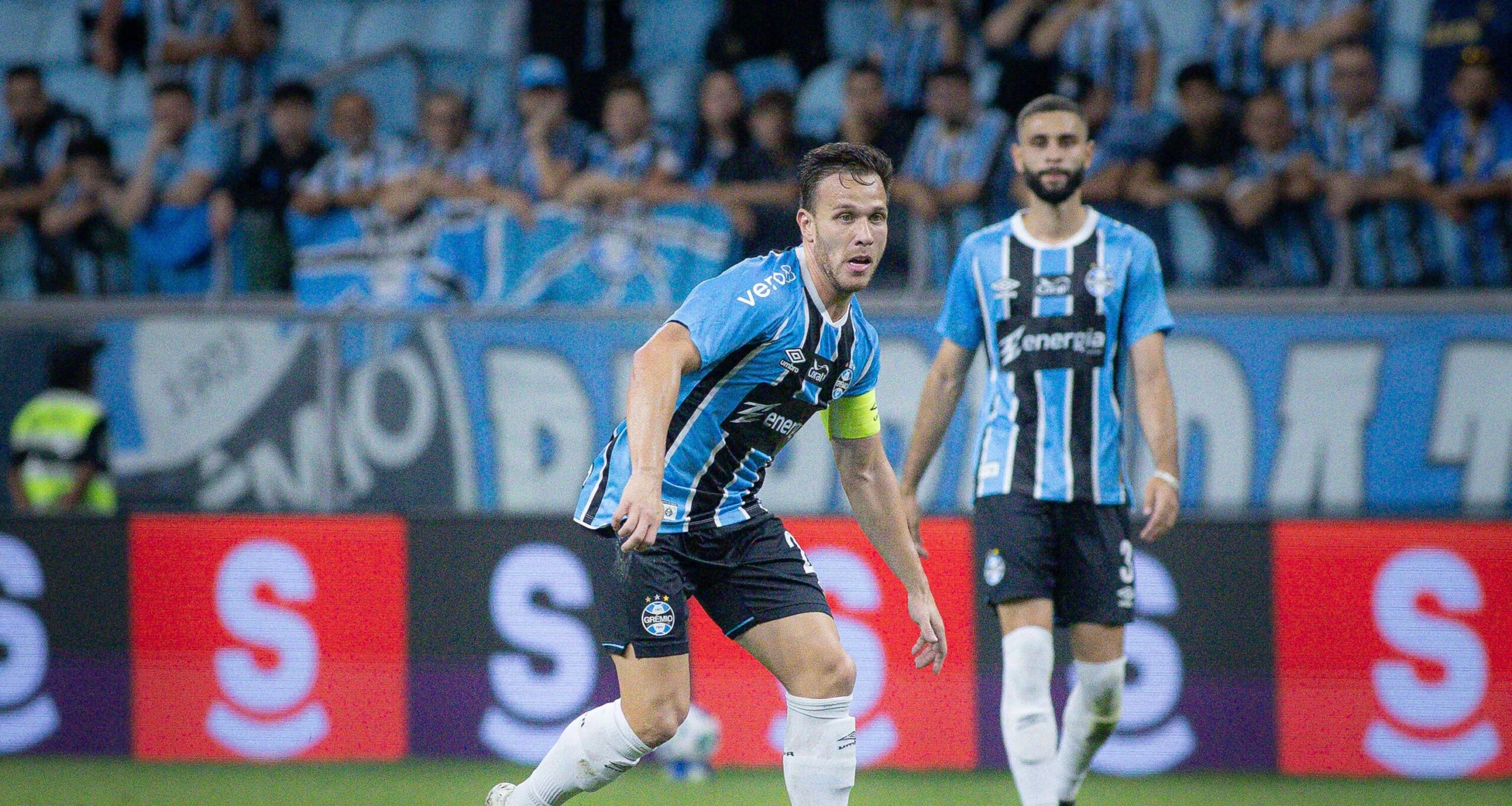 Grêmio tenta prolongar vínculo de Arthur, mas futuro depende da Juventus - Imagem do artigo original