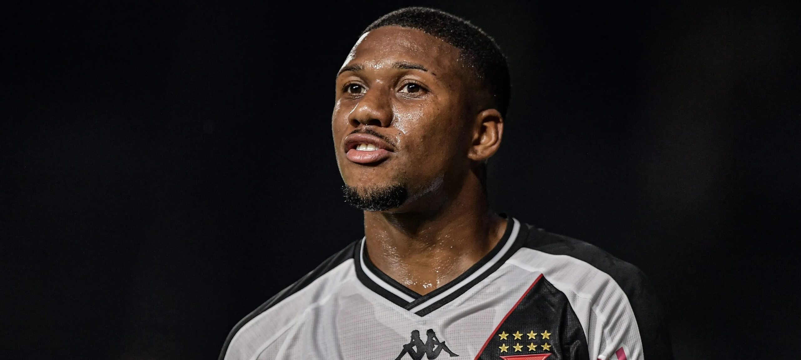 Diniz impede negociação de Leandrinho e mantém lateral no Vasco - Imagem do artigo original