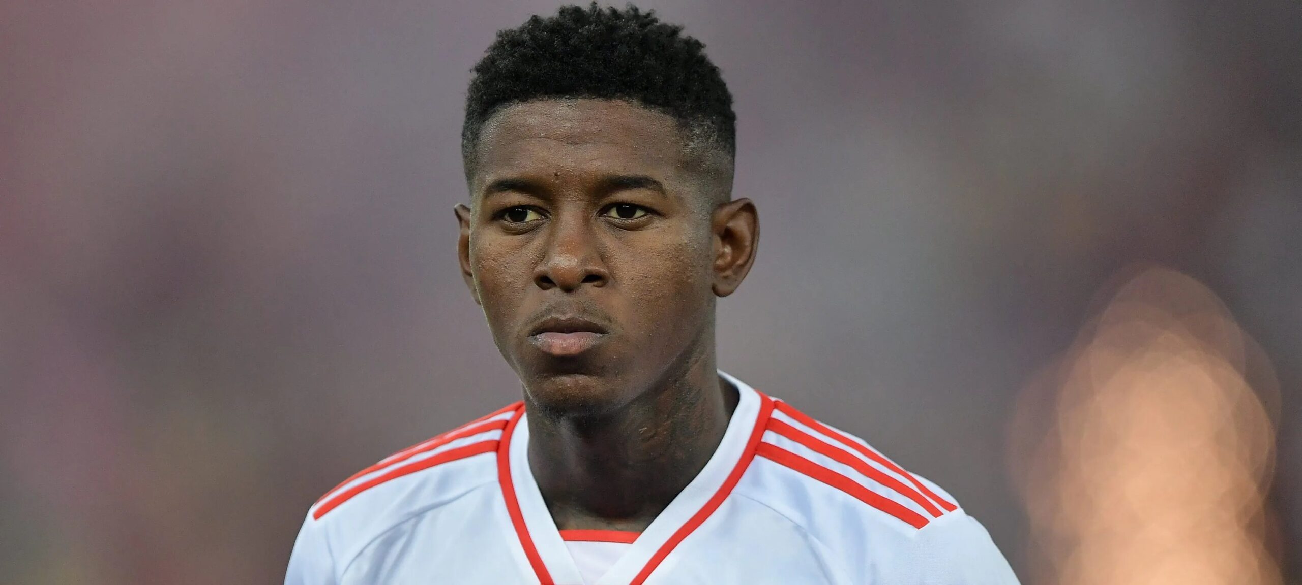 Estatísticas indicam Léo Pereira à frente de Vitão em gols e passes em 2025 - Imagem do artigo original