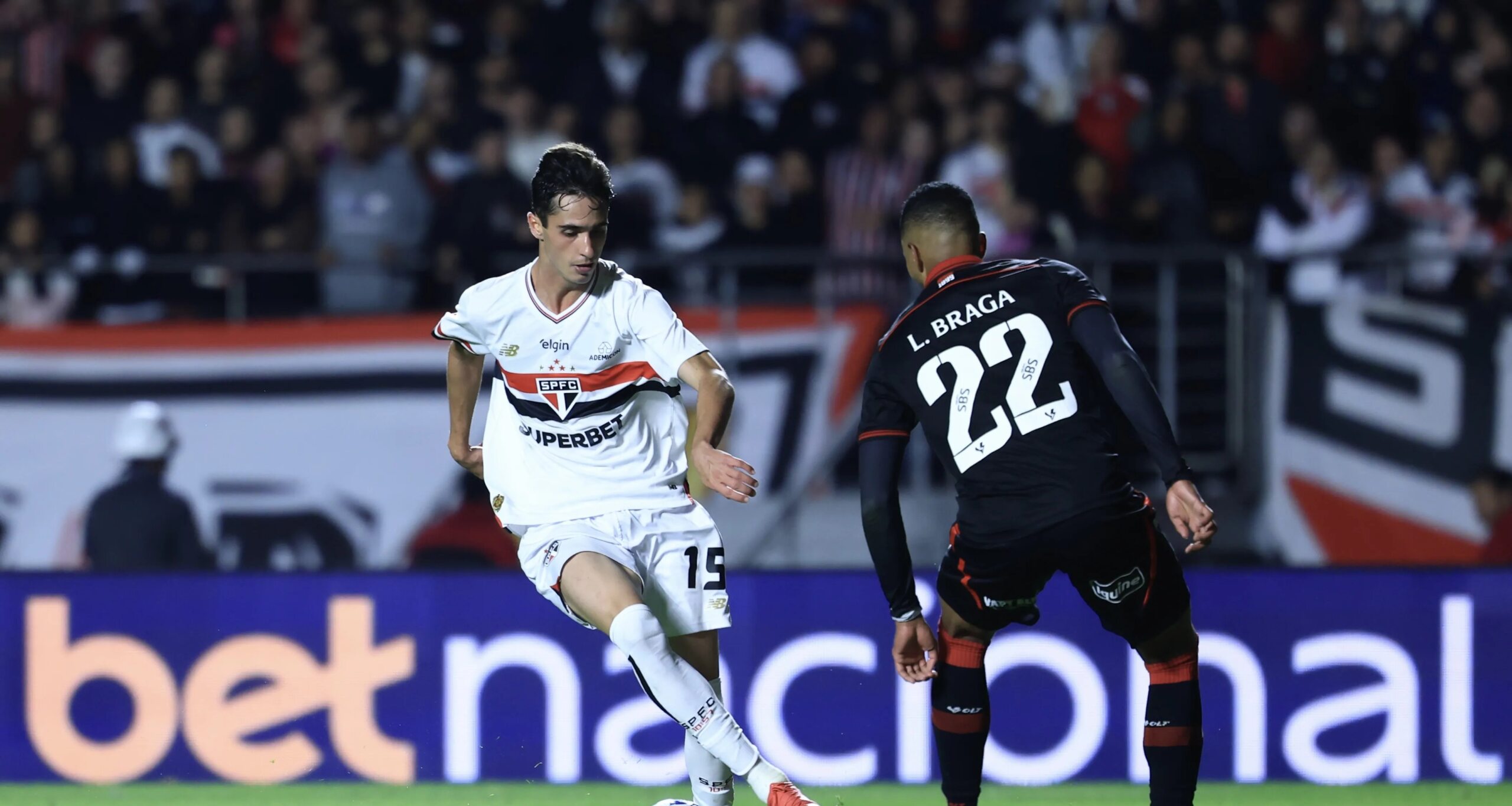 São Paulo deixa Rodriguinho fora da lista do Paulistão e negocia venda ao Bragantino - Imagem do artigo original