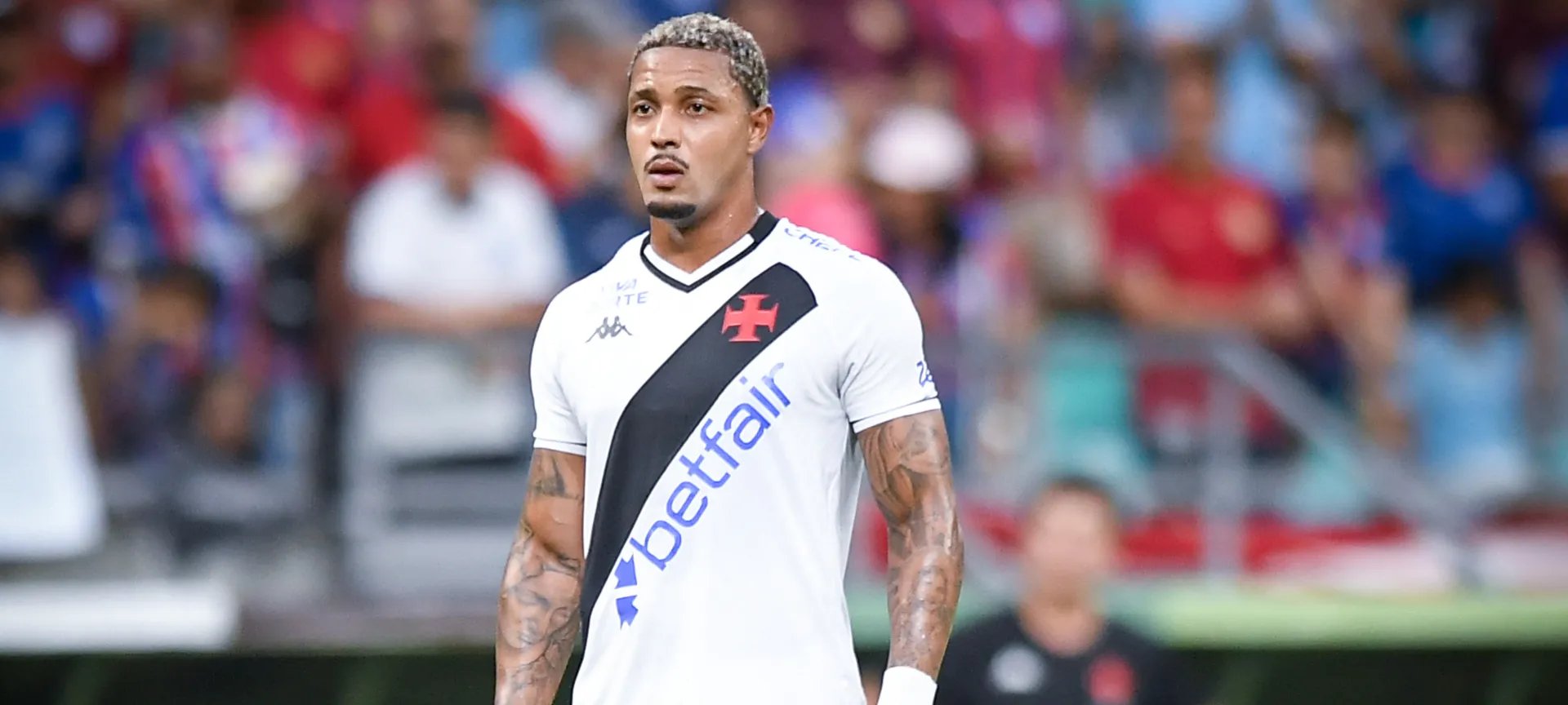 Impasse entre Vasco e Vitória adia definição sobre futuro do atacante David - Imagem do artigo original