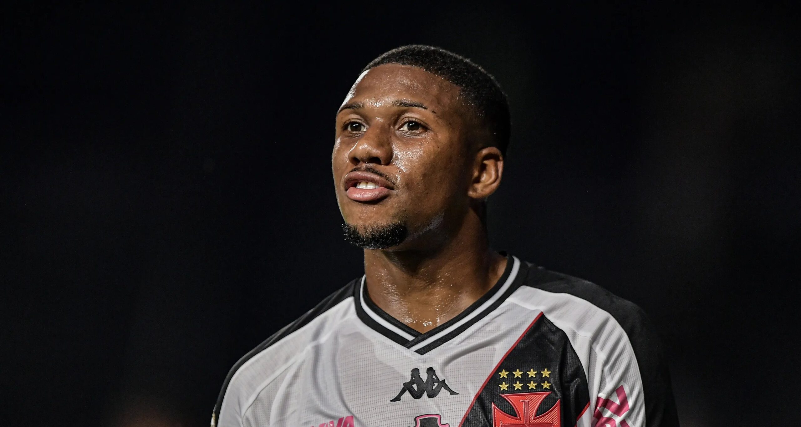 Vasco recusa proposta do Pafos e segura Leandrinho no elenco - Imagem do artigo original