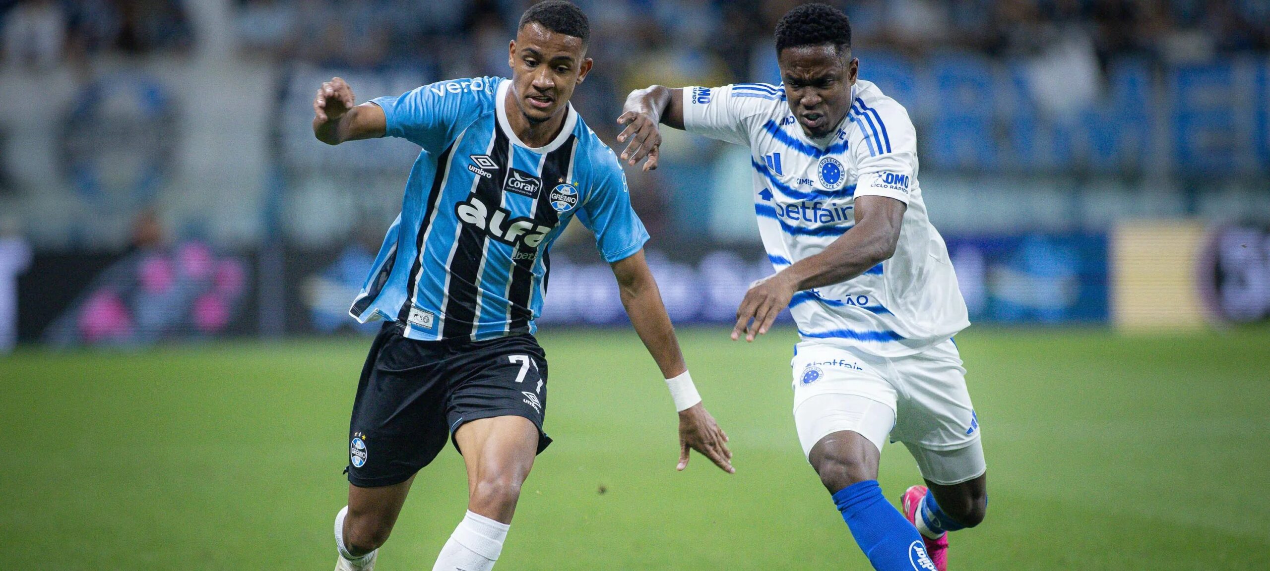 Grêmio define preço de €5 milhões para liberar André Henrique - Imagem do artigo original