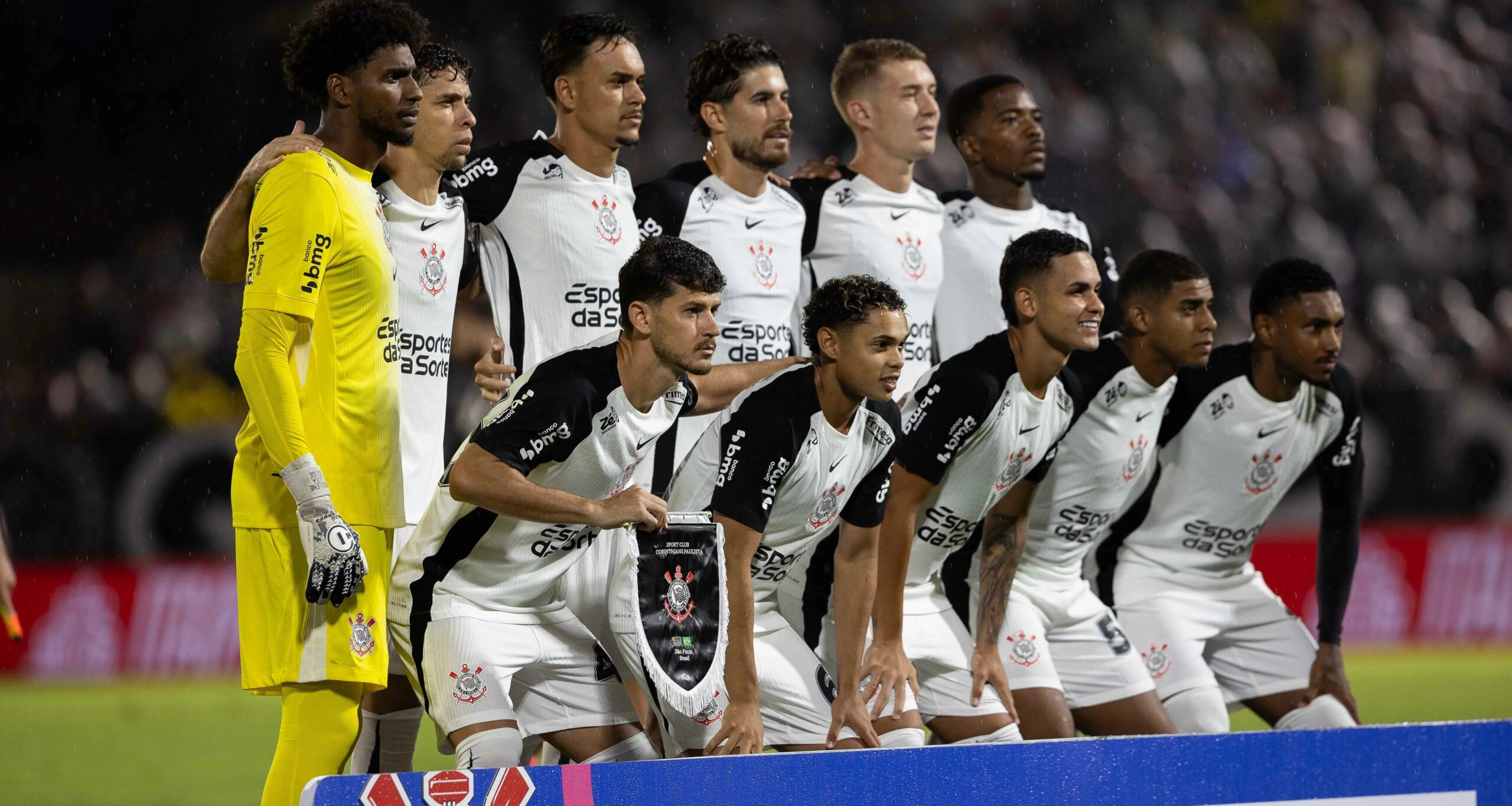 Tchoca desperdiça chance clara, e Corinthians sai em desvantagem diante do Bragantino - Imagem do artigo original