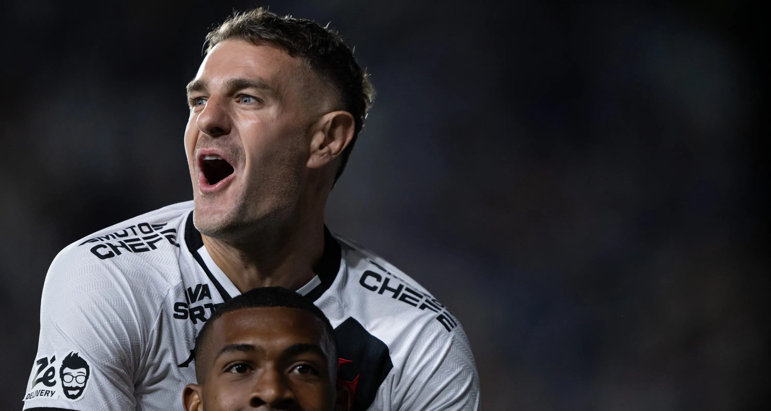 Rayan e Vegetti somaram metade dos gols do Vasco em 2025 e podem deixar o clube - Imagem do artigo original