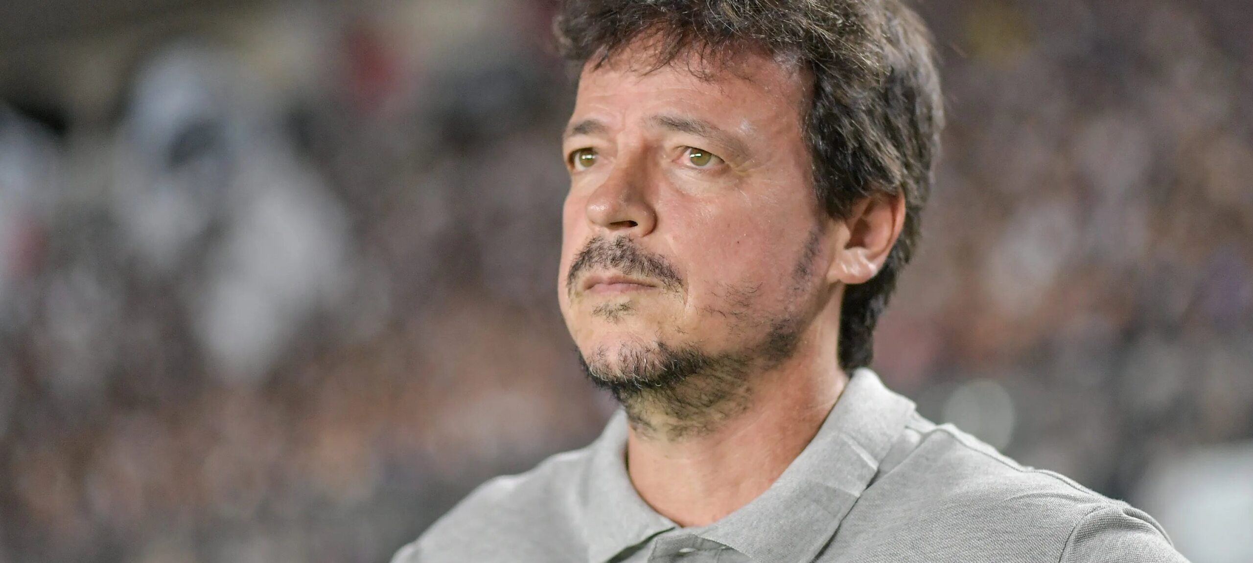 Diniz reconhece chance de saída de Vegetti e reforça importância do atacante no Vasco - Imagem do artigo original