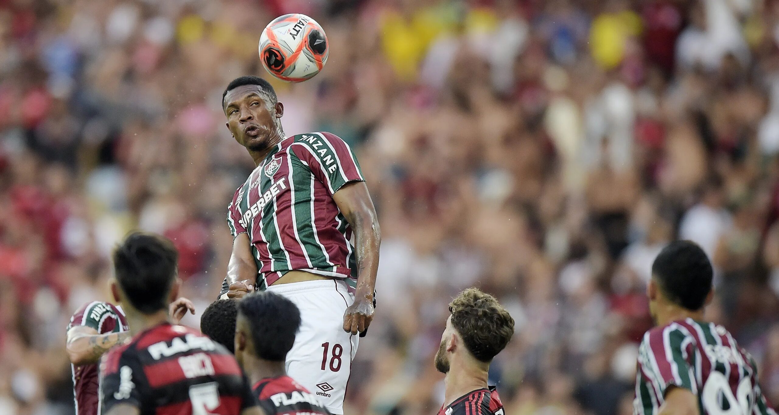 Lesão de John Kennedy devolve Lelê à disputa pelo ataque do Fluminense - Imagem do artigo original