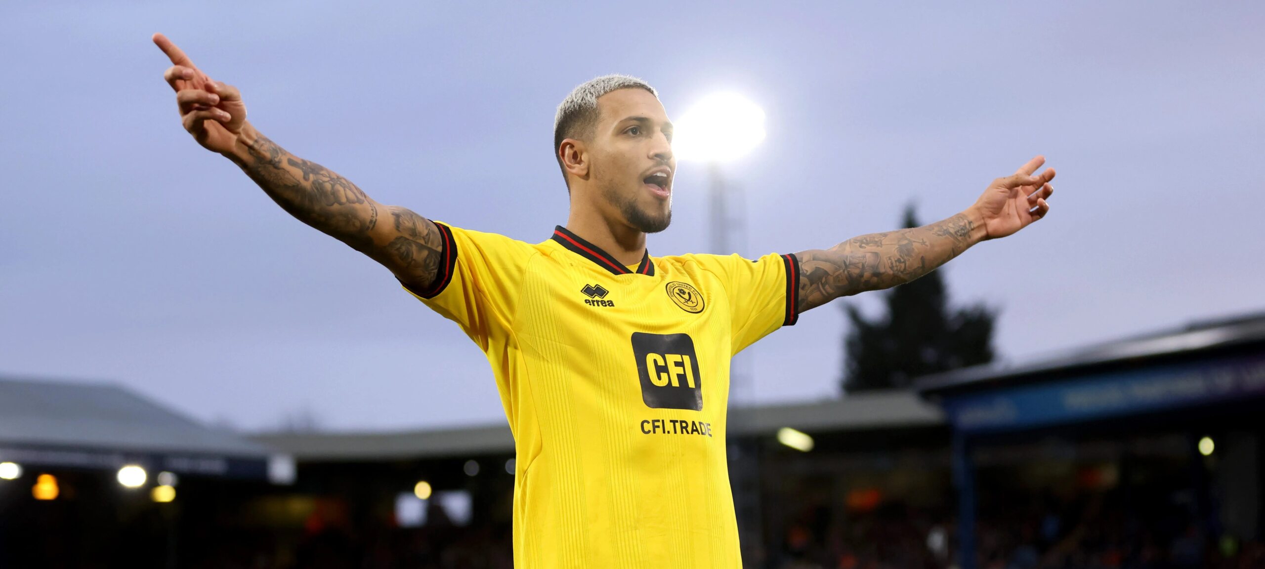 Corinthians e Vasco sondam Vinicius Souza, mas Wolfsburg dificulta negociação - Imagem do artigo original