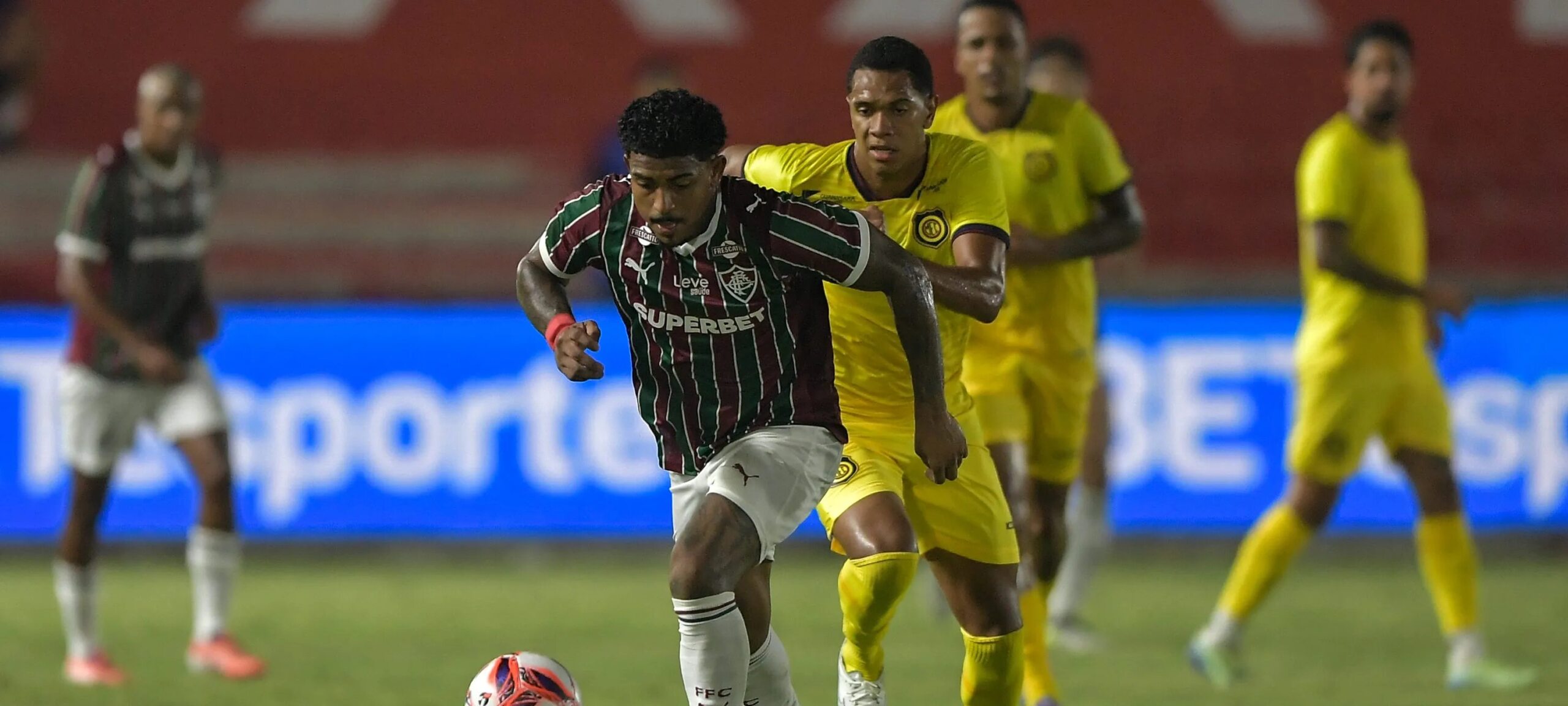 Recuperação de John Kennedy avança e Fluminense reavalia escalação para enfrentar o Nova Iguaçu - Imagem do artigo original