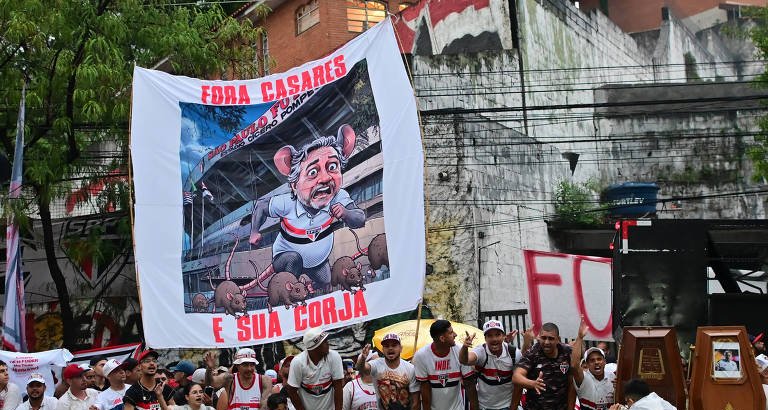 Polícia apreende R$ 28 mil na casa de ex-mulher de Julio Casares em investigação sobre camarotes do Morumbis - Imagem do artigo original