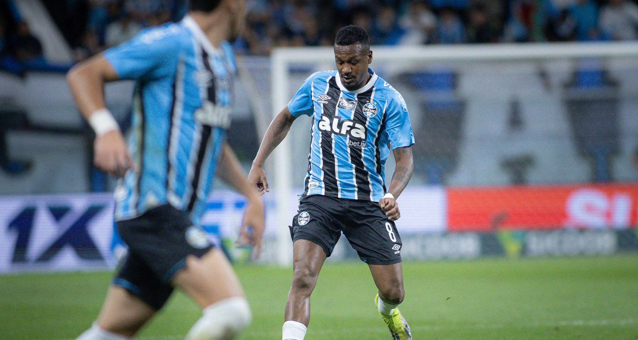 Carlos Vinícius sai do banco e define vitória do Grêmio sobre o Guarany de Bagé - Imagem do artigo original