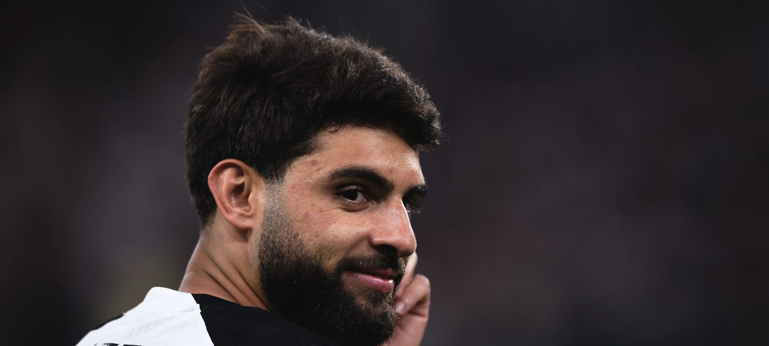 Corinthians compara desempenho de Júnior Santos e Yuri Alberto antes de avançar no mercado - Imagem do artigo original