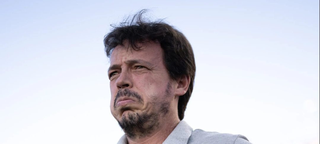 Colombiano Marino Hinestroza desembarca no Rio e destaca ligação de Fernando Diniz na decisão por assinar com o Vasco - Imagem do artigo original