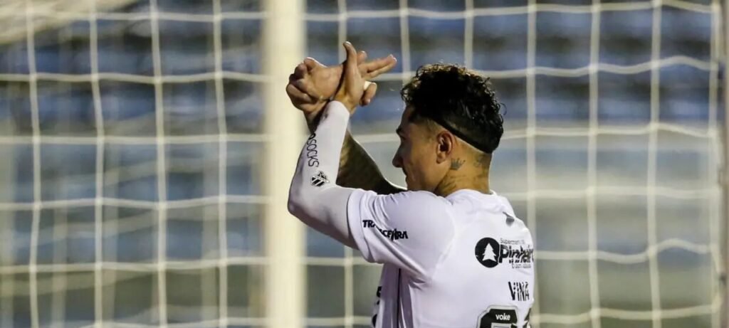 Vina comenta rebaixamento do Ceará em 2025 e diz ter virado a página para 2026 - Imagem do artigo original