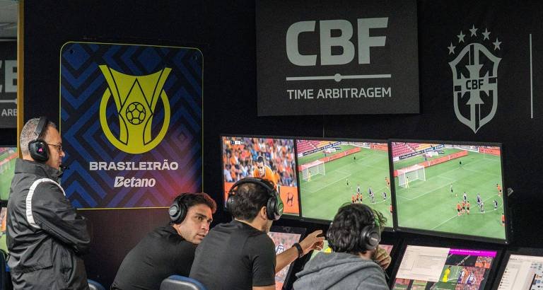 CBF fixa salário para árbitros da Série A, cria bônus por desempenho e prevê rebaixamento de profissionais - Imagem do artigo original