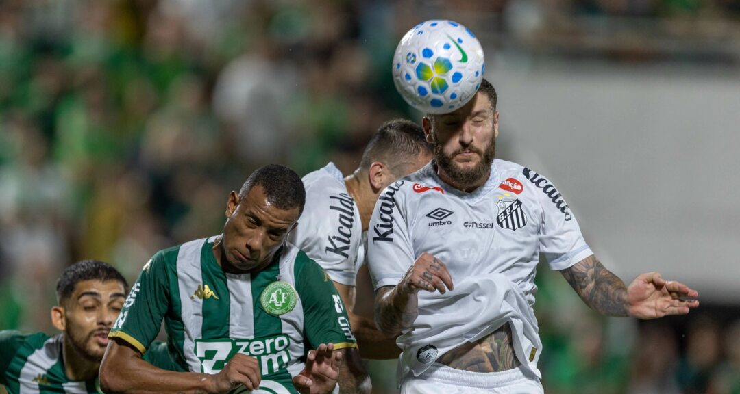 Às vésperas do clássico, João Schmidt cobra reação do Santos e repudia goleada sofrida - Imagem do artigo original