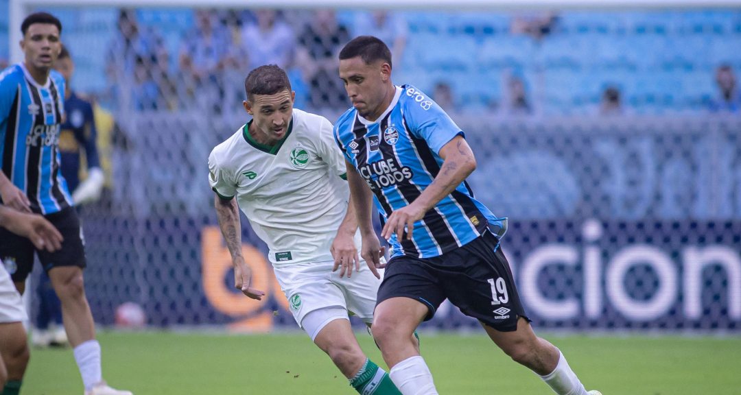 Luís Castro indica Noriega como novo primeiro volante do Grêmio após tropeço no Gauchão - Imagem do artigo original