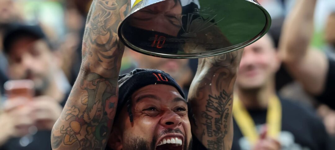 Intermediário surpreende Corinthians em Brasília ao solicitar renovação de Memphis Depay - Imagem do artigo original
