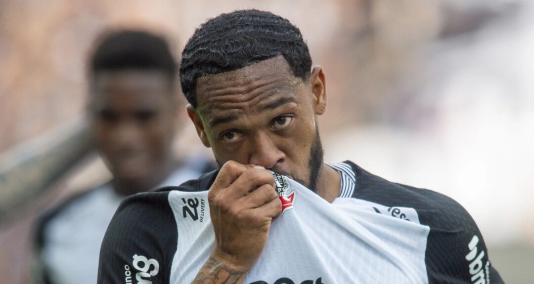 José Martínez volta ao Corinthians após resolver impasse no passaporte - Imagem do artigo original