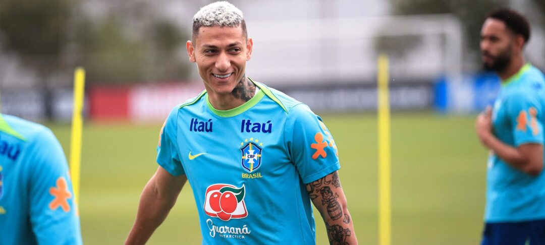 Flamengo avalia Richarlison e Marcos Leonardo, mas Filipe Luís diz que escolha cabe à diretoria - Imagem do artigo original