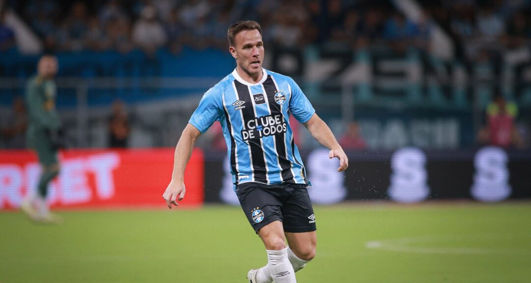 Vice de futebol do Grêmio garante Arthur no elenco pelo menos até julho - Imagem do artigo original