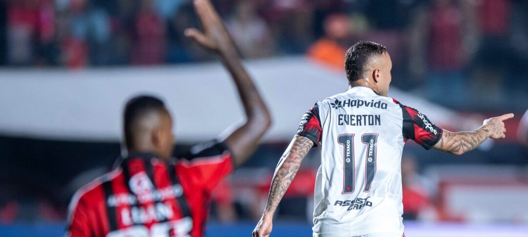 Jair Ventura protesta após derrota do Vitória para o Flamengo: “Meu time foi melhor e perdeu” - Imagem do artigo original