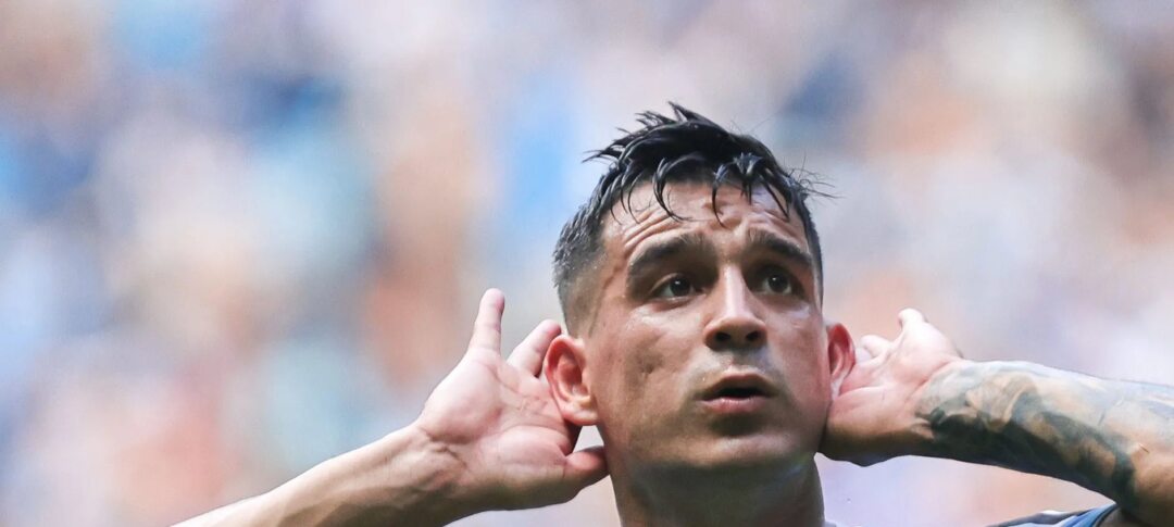 Grêmio pressiona Cristaldo a aceitar proposta do Toronto FC e estende lista de saídas em 2026 - Imagem do artigo original