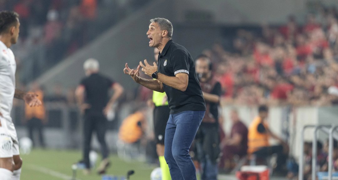 Pressão sobre Vojvoda cresce no Santos e demissão é cogitada após nova derrota - Imagem do artigo original