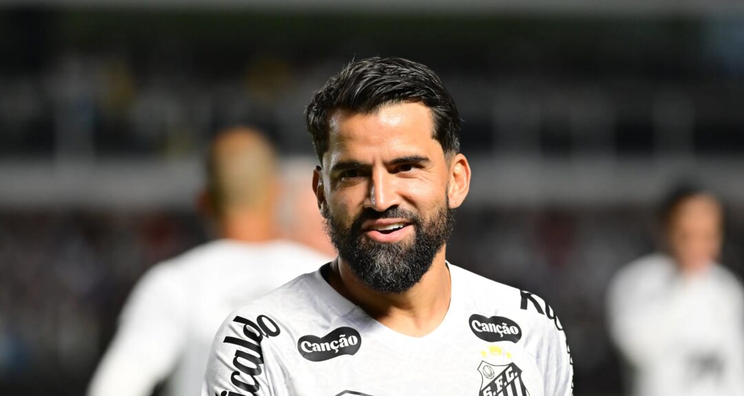 Santos avalia liberar até cinco atletas e adota cautela em negociações na atual janela - Imagem do artigo original