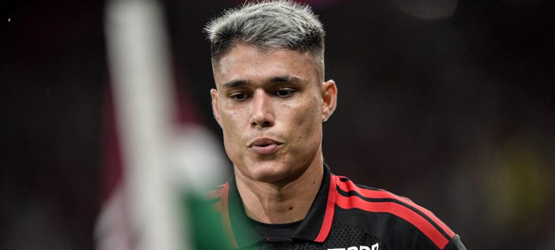 Luiz Araújo deve ganhar vaga entre os titulares do Flamengo na semifinal do Carioca - Imagem do artigo original