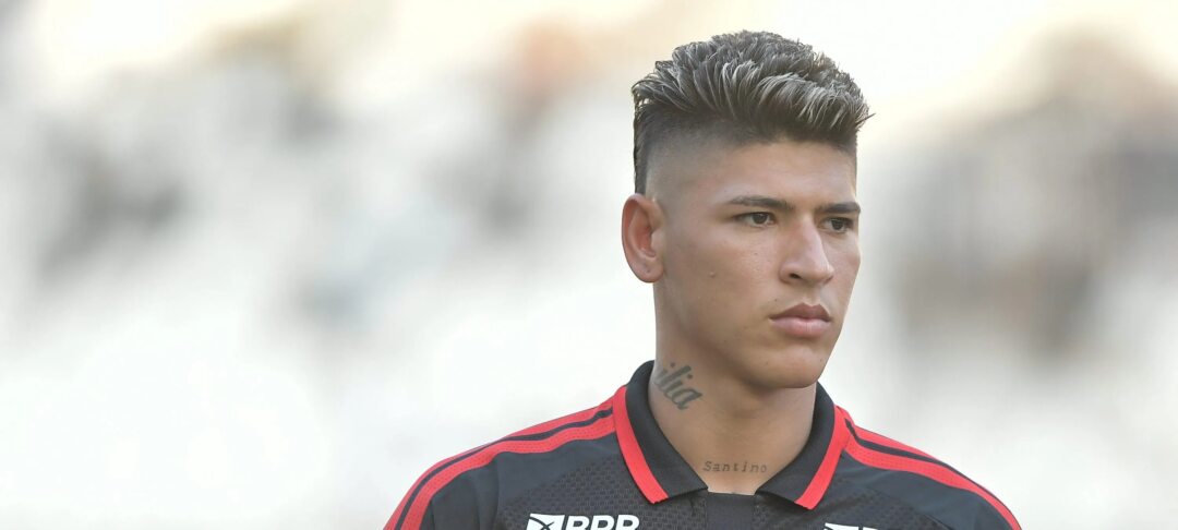 Filipe Luís pode sacar Carrascal do time titular na decisão da Recopa contra o Lanús - Imagem do artigo original