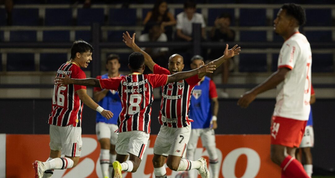 Conselheiros do São Paulo pedem saída de diretores após polêmica da nova camisa - Imagem do artigo original