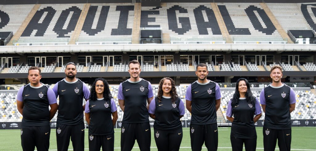 Vingadoras Sub-20 visitam a Arena MRV e recebem kit oficial para a temporada 2026 - Imagem do artigo original