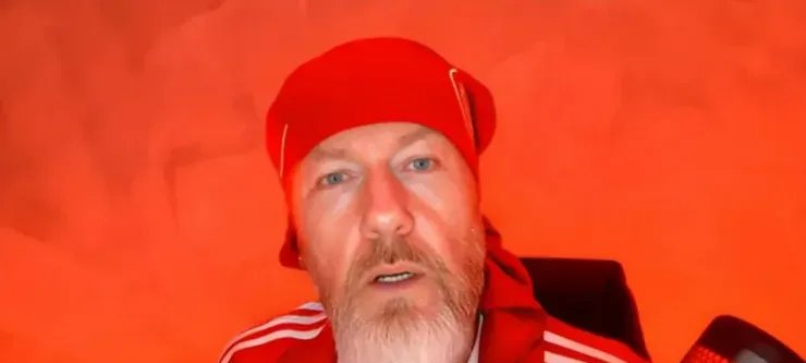 Jornalista critica áudio do VAR em Gre-Nal 450 e aponta favorecimento ao Grêmio - Imagem do artigo original