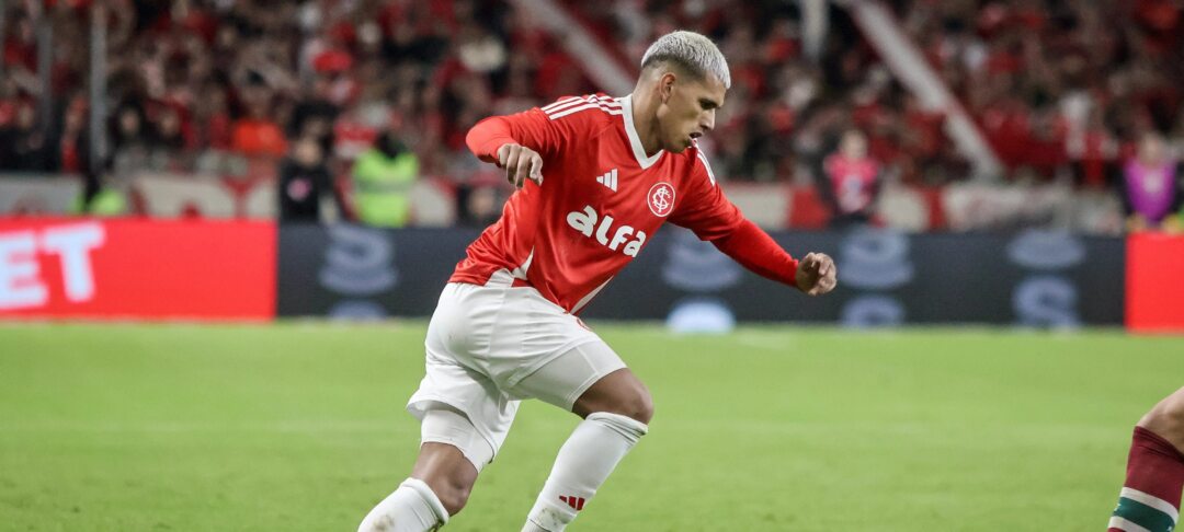 Pezzolano confirma Braian Aguirre na lateral esquerda do Inter para Gre-Nal decisivo - Imagem do artigo original