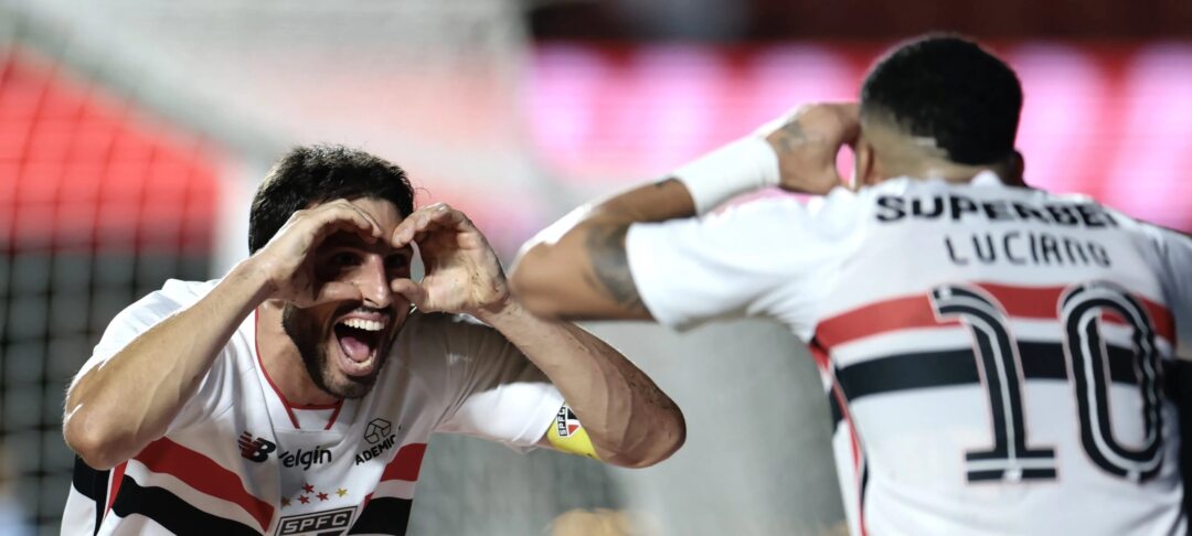 Declaração de Crespo sobre títulos gera reação negativa da torcida do São Paulo - Imagem do artigo original