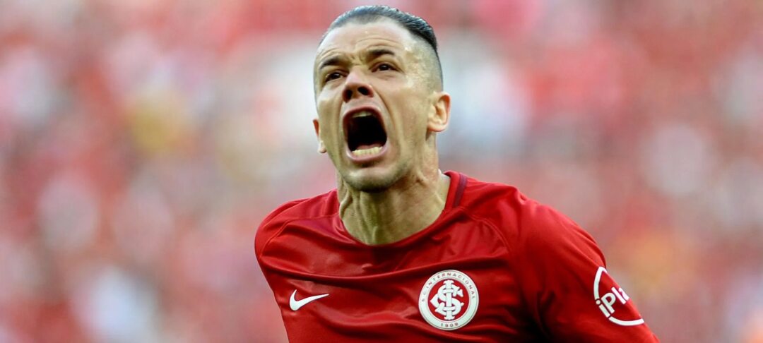Alan Patrick alcança D’Alessandro e vira maior artilheiro do Inter em Gre-Nais no século - Imagem do artigo original