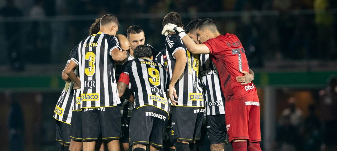 Técnicos de Mirassol e Santos são expulsos após discussão acalorada em empate pelo Brasileirão - Imagem do artigo original