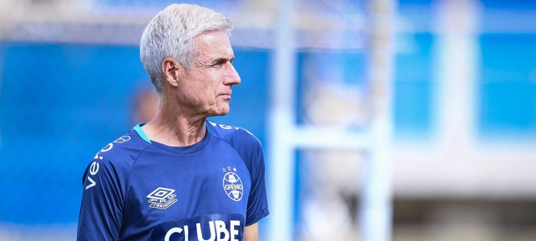 Nascimento de filha tira Amuzu de treino, mas atacante reforça Grêmio contra o Bragantino - Imagem do artigo original