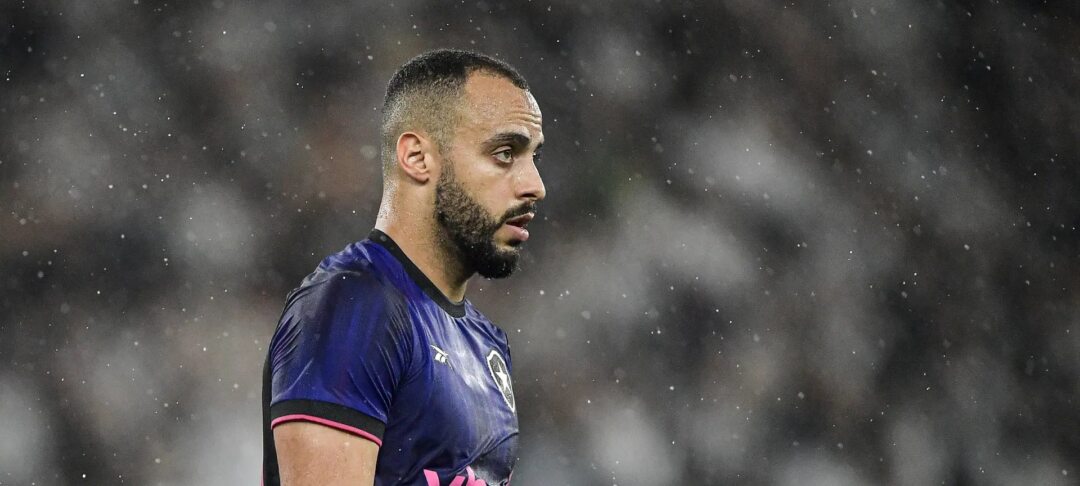 Corinthians inicia negociação para contratar Arthur Cabral, que pode deixar o Botafogo - Imagem do artigo original