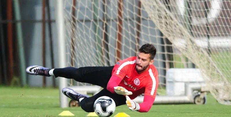 Internacional projeta retorno de Alisson para 2027 após nova extensão com o Liverpool - Imagem do artigo original