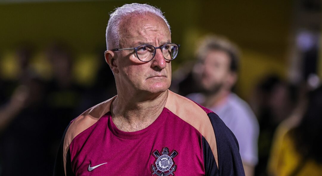 Diretoria do Corinthians avalia Tite como alternativa caso Dorival Júnior não supere má fase - Imagem do artigo original