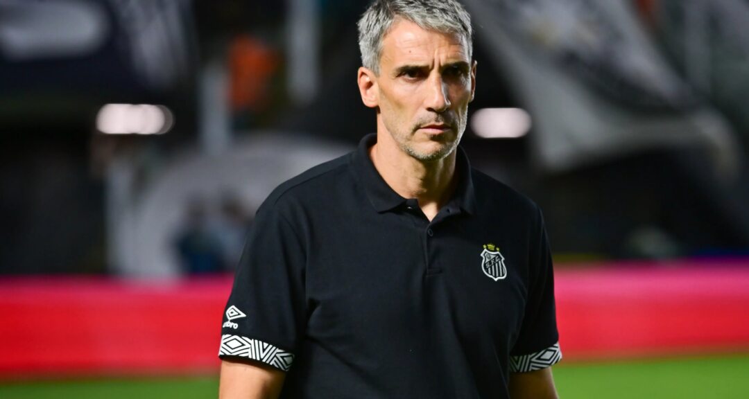 Vojvoda retoma esquema 4-3-3 e define Santos para enfrentar o Internacional - Imagem do artigo original