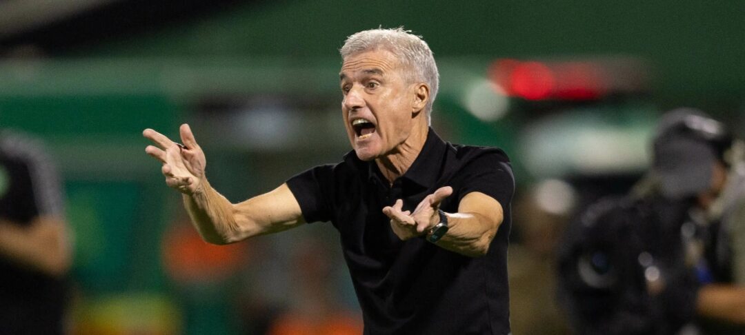 Caíque Gonçalves revela frustração com tratativas passadas e projeta confronto Grêmio x Vitória na Série A - Imagem do artigo original