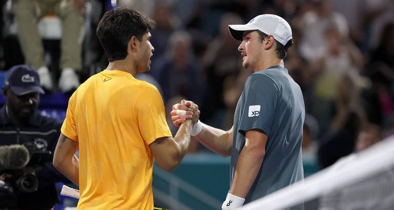 Alcaraz vence Fonseca em Miami e impede terceira vitória brasileira sobre número 1 - Imagem do artigo original