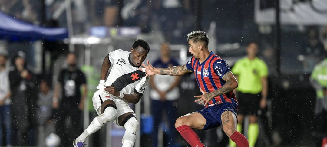 Andrés Gómez vê chance na Copa do Mundo como impulso e assume protagonismo no Vasco - Imagem do artigo original