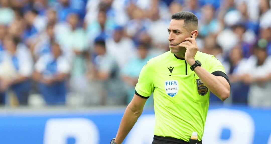 Corinthians reencontra árbitro de decisões contestadas em duelo com o Flamengo - Imagem do artigo original