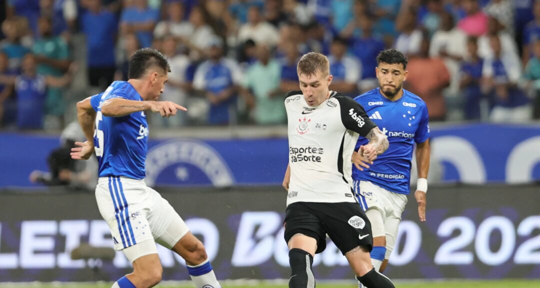 Charles encerra março sem entrar em campo e vê Allan ganhar espaço no meio-campo do Corinthians - Imagem do artigo original